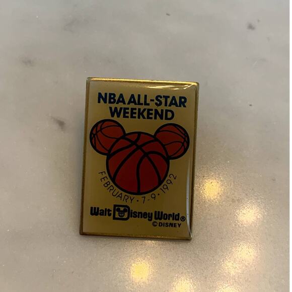 NBA All Star Weekend 1992 Walt Disney World Basketball Disney Pin - Picture 1 of 2